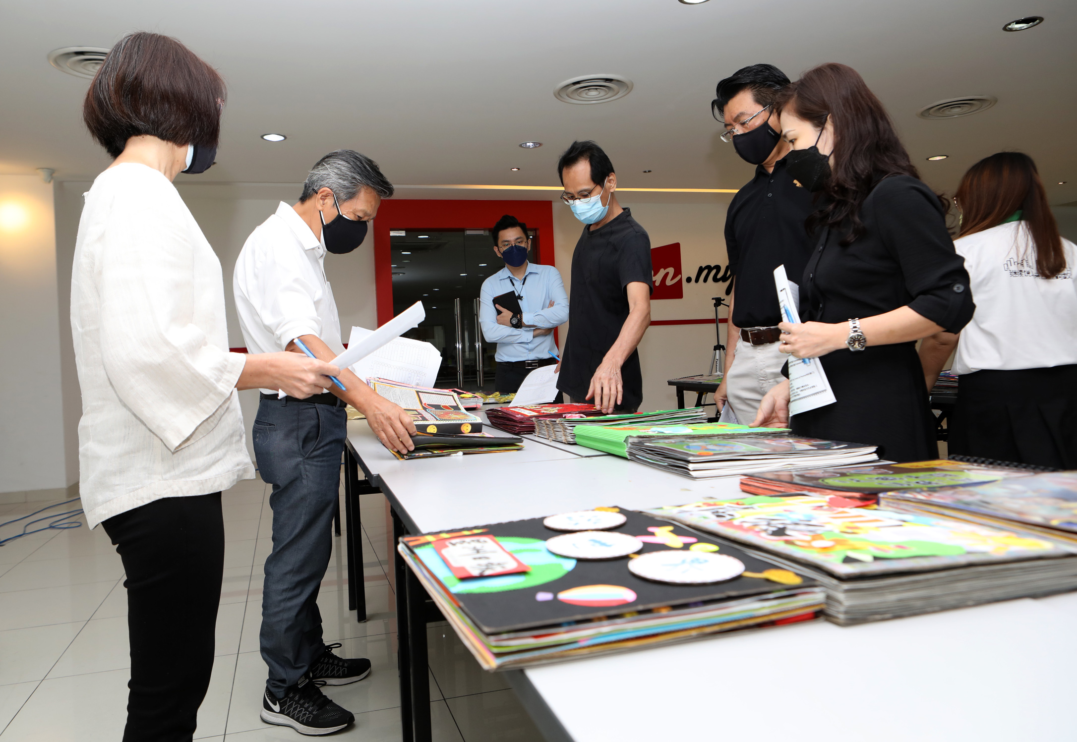 封底-大都会-本报专辑制作比赛／14图