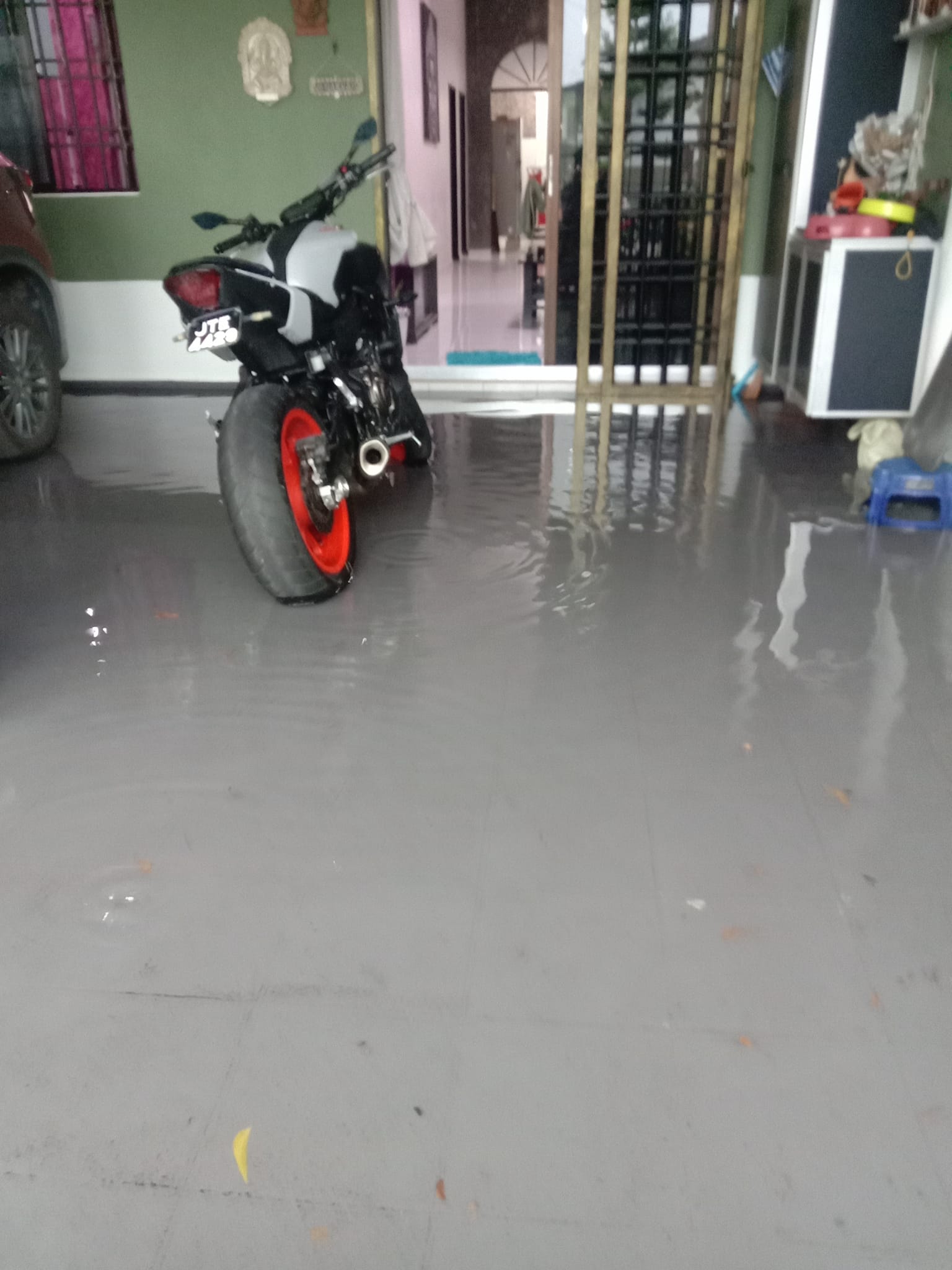 **已签发**柔:1小时高达119mm降雨量,麻坡部分花园住宅区闪电水患