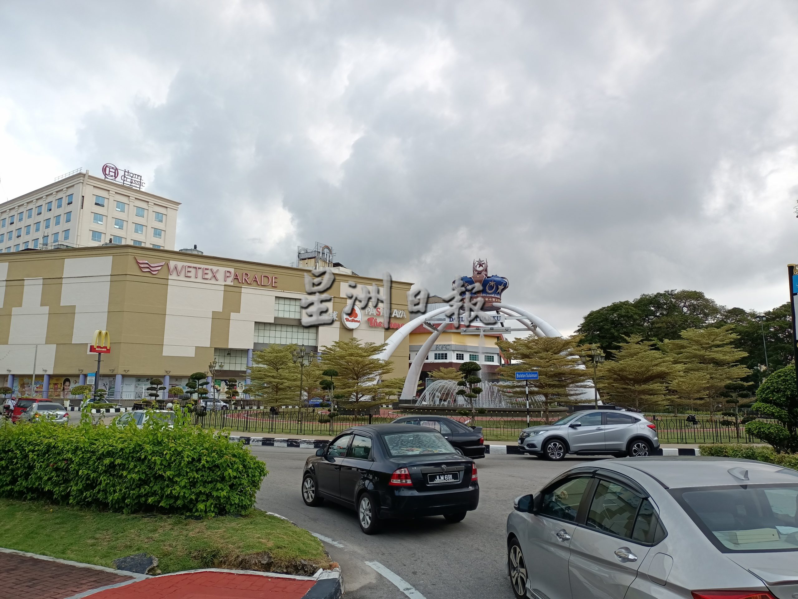 **已签发(请置头条)**柔:封面:【特稿】:历经两年寒冬,麻酒店业因甲州选见曙光