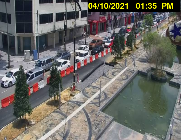 **已签发(请置头条)**柔:第三版头条:美化工程施工,黄亚福街“久违”大塞车