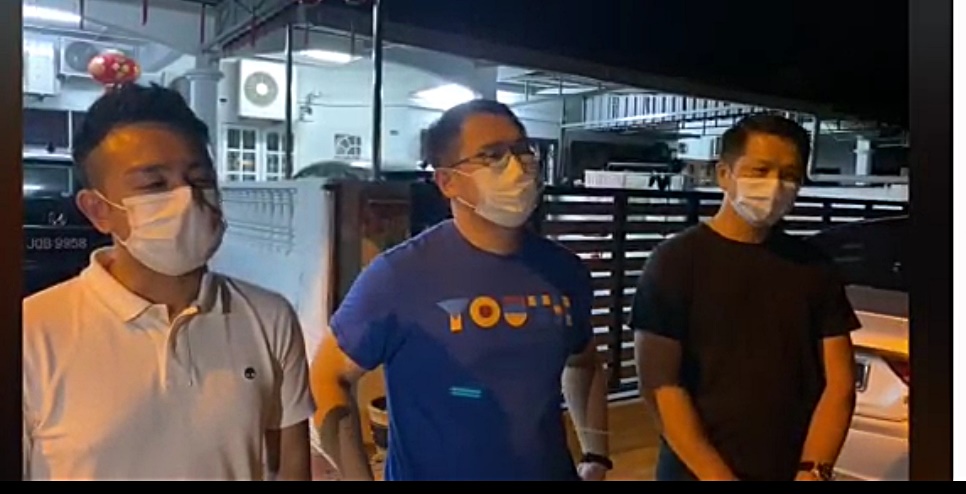 “你敢挑战我们,这只是开始。”马华投诉局副主任家被泼漆留字条警告