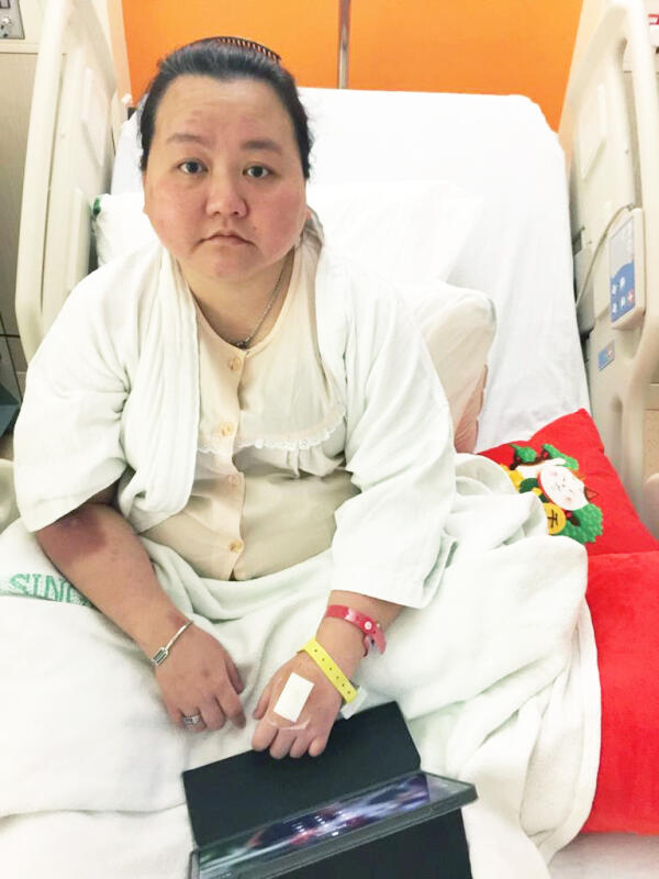 担心女儿染疫不让出门 父却把病毒带回家