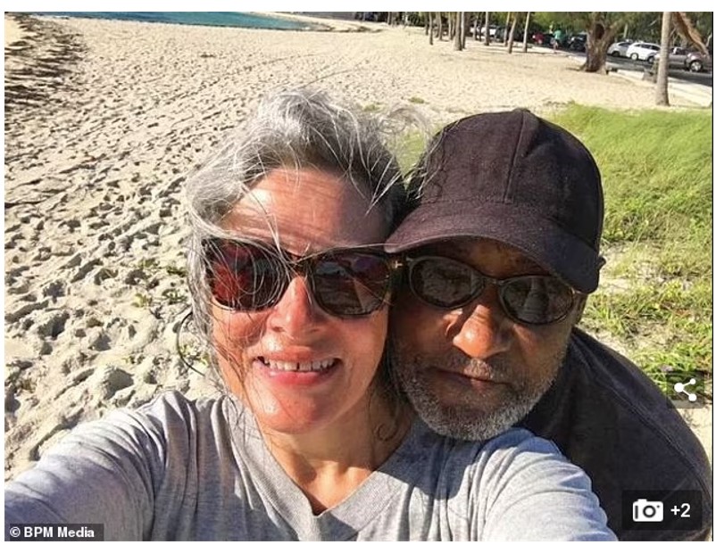 拼盘 因种族歧视被迫分离的情侣 四十年后再续前缘