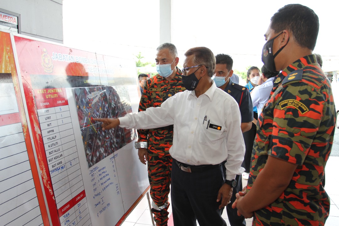 拿督斯里依斯迈阿都慕达利