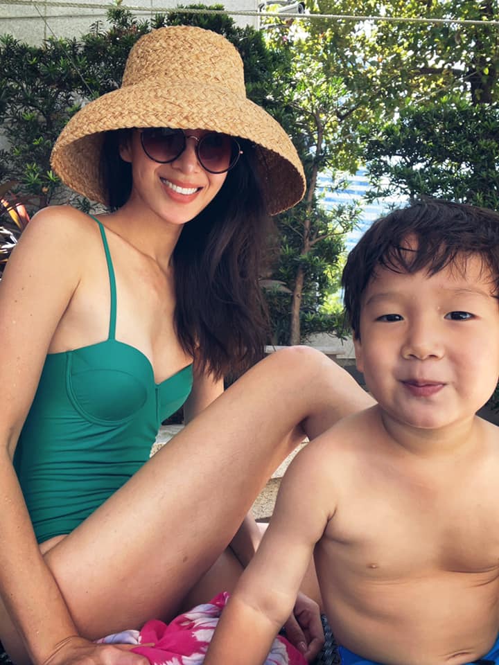 放任大儿子出门前涂鸦空气清净机 隋棠被赞：很有智慧	