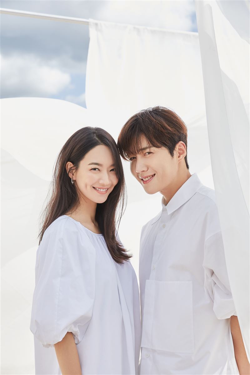 新慜娥突取消访问 8字回金宣虎丑闻