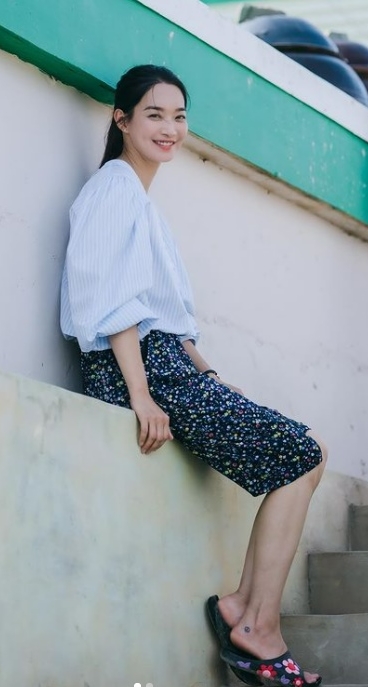 新慜娥突取消访问 8字回金宣虎丑闻