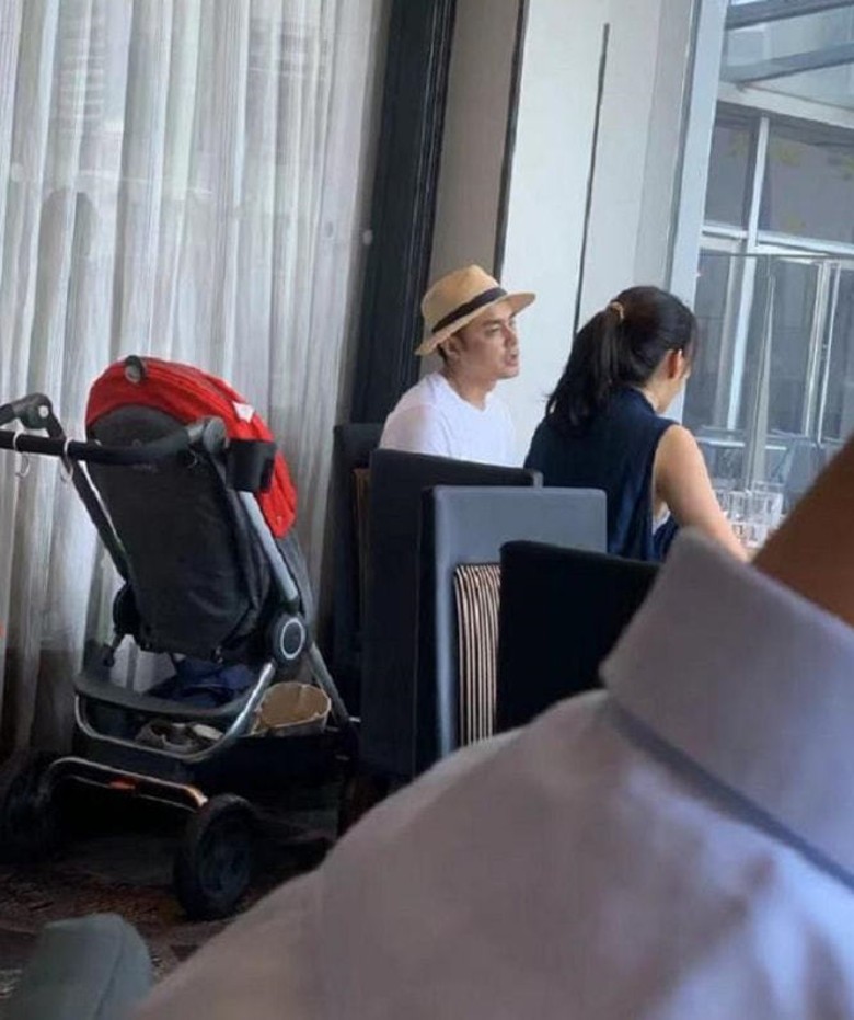 明道一家三口同框.1岁儿五官超像爸