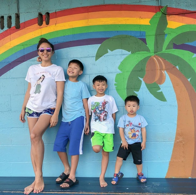 李乐诗患乳癌“最担心3个儿子” 接受9小时手术切除双乳	