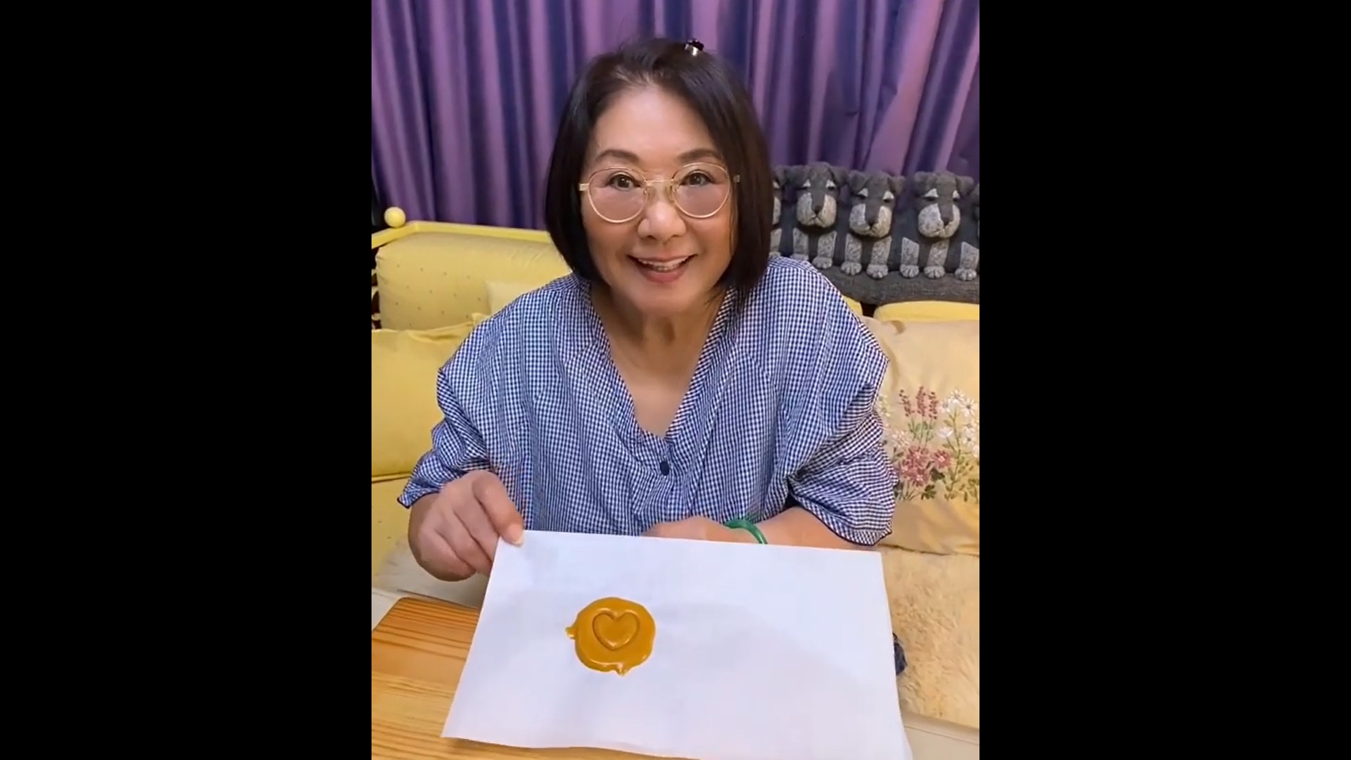 李司棋梁静茹杨丞琳为《鱿鱼》疯狂 大玩剧中游戏梗