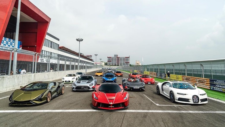 林志颖47岁生日 50辆跑车列队助阵