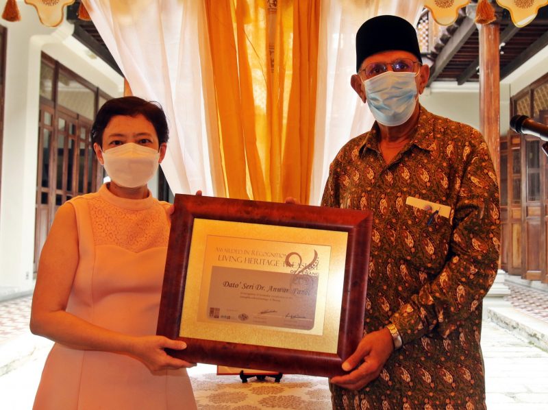 槟社运推动者安华化沙 获非物质文遗传承人奖