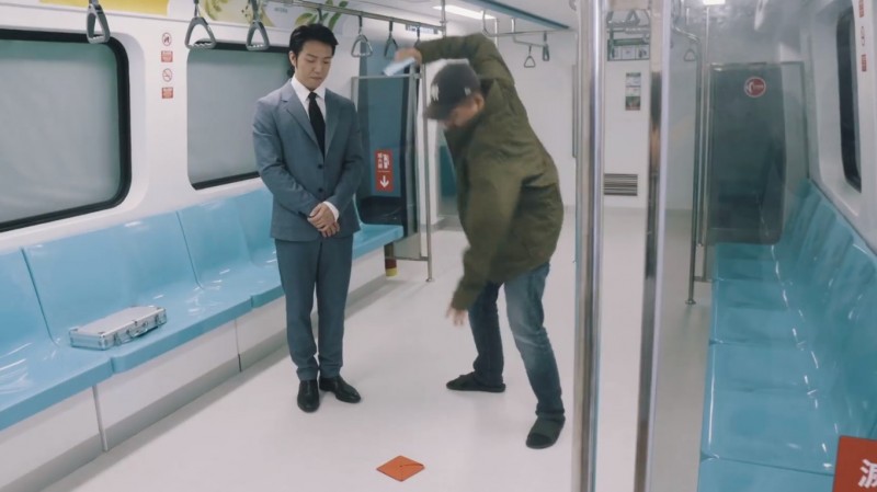 澎恰恰下海《鱿鱼游戏》  名片电话真打通！