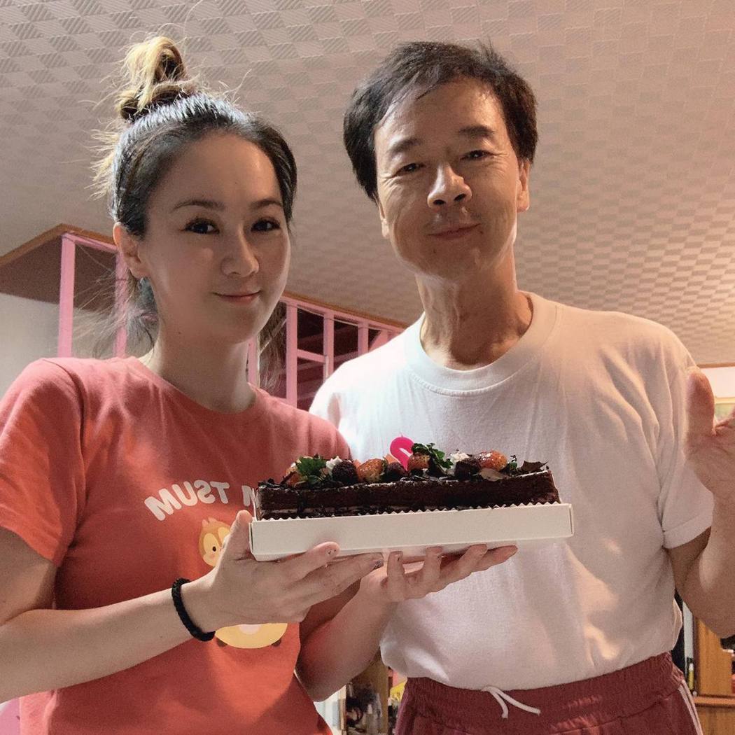 父亲失踪 台女星崩溃发文求救