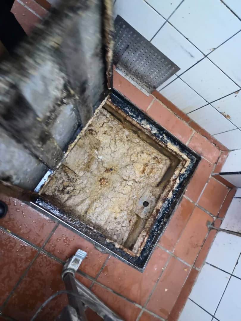 (版3头)大都会/巴生市议会拉大队取缔食肆