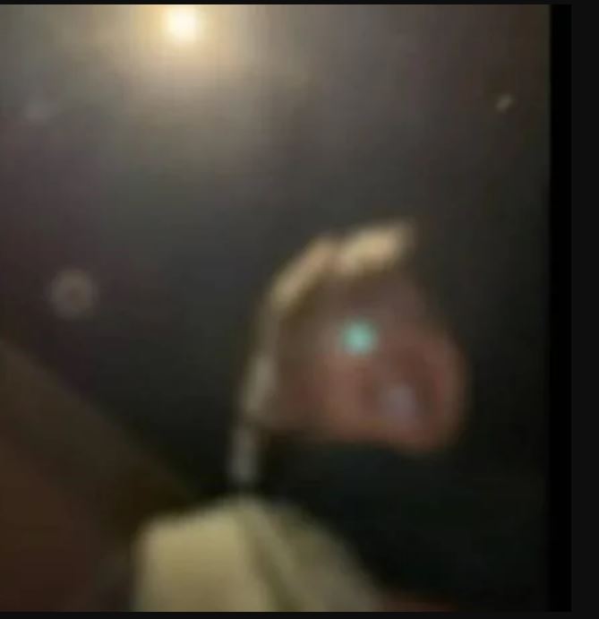 男星违规扯出案外案  金宣虎前女友喝酒High唱影片曝光