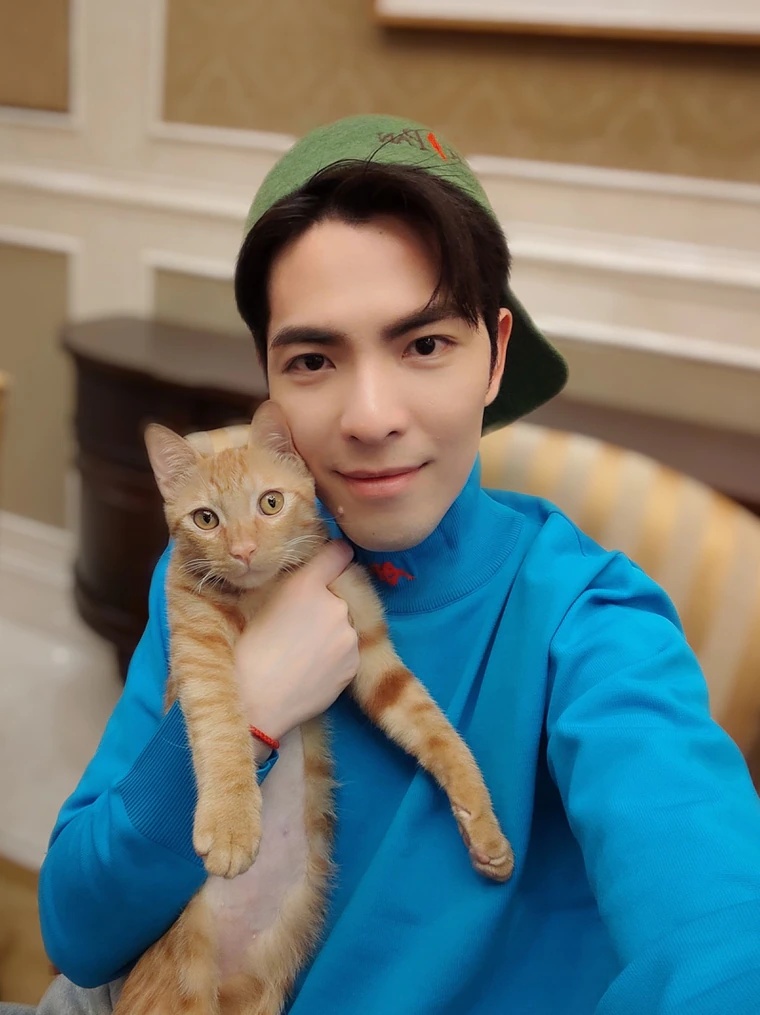 直播曝“弟弟”过逝‧萧敬腾难过不舍粉丝心疼