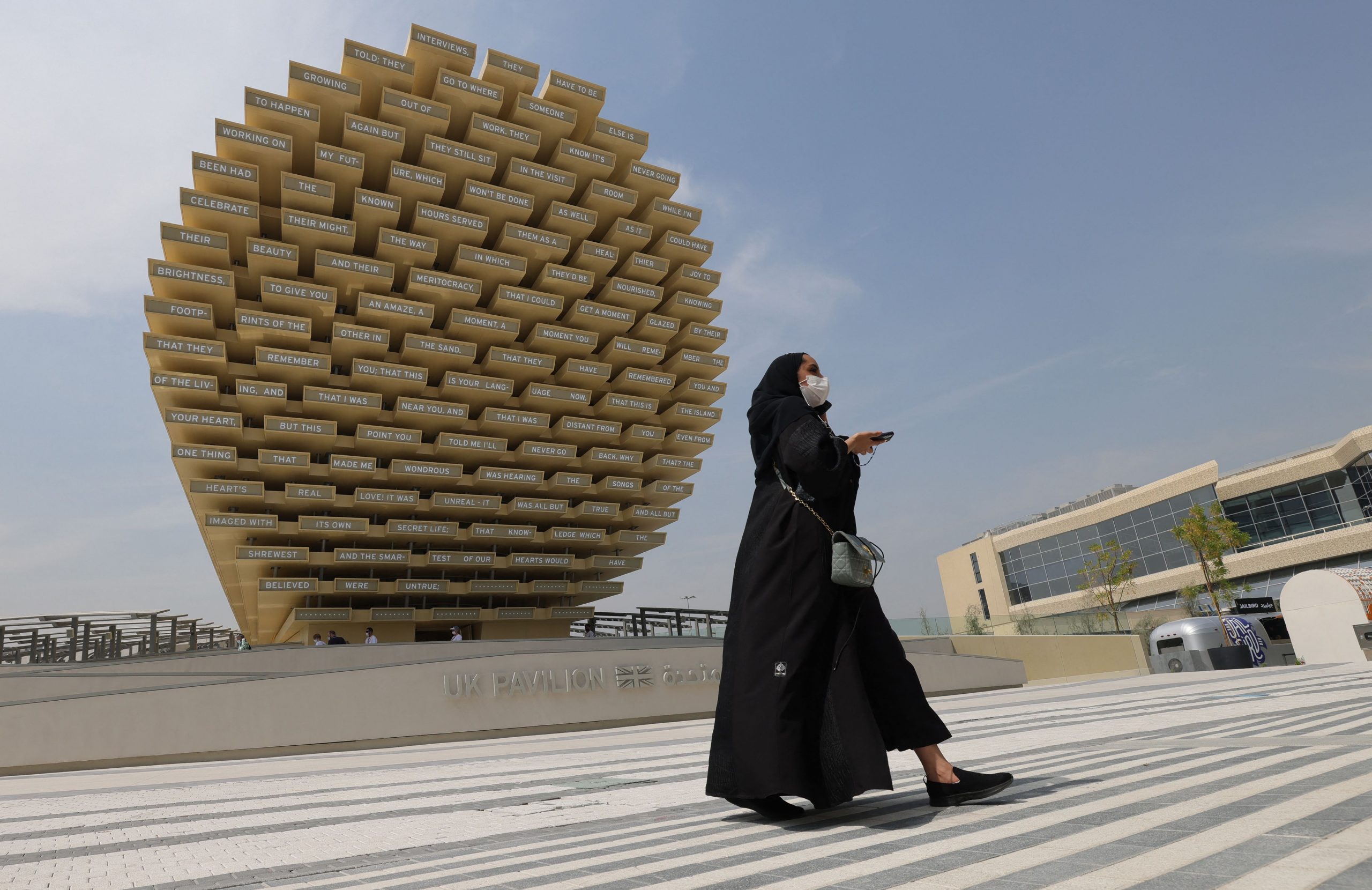 看世界/迪拜世博会首次承认 5工人死于工地