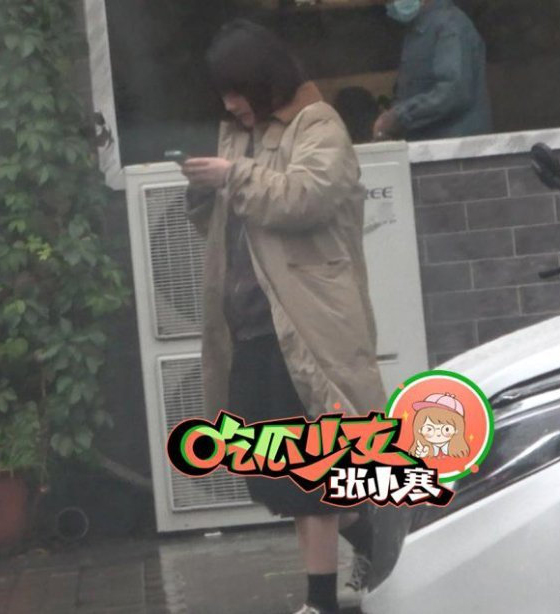 真怀孕了? 马思纯肚凸小腿肿胀