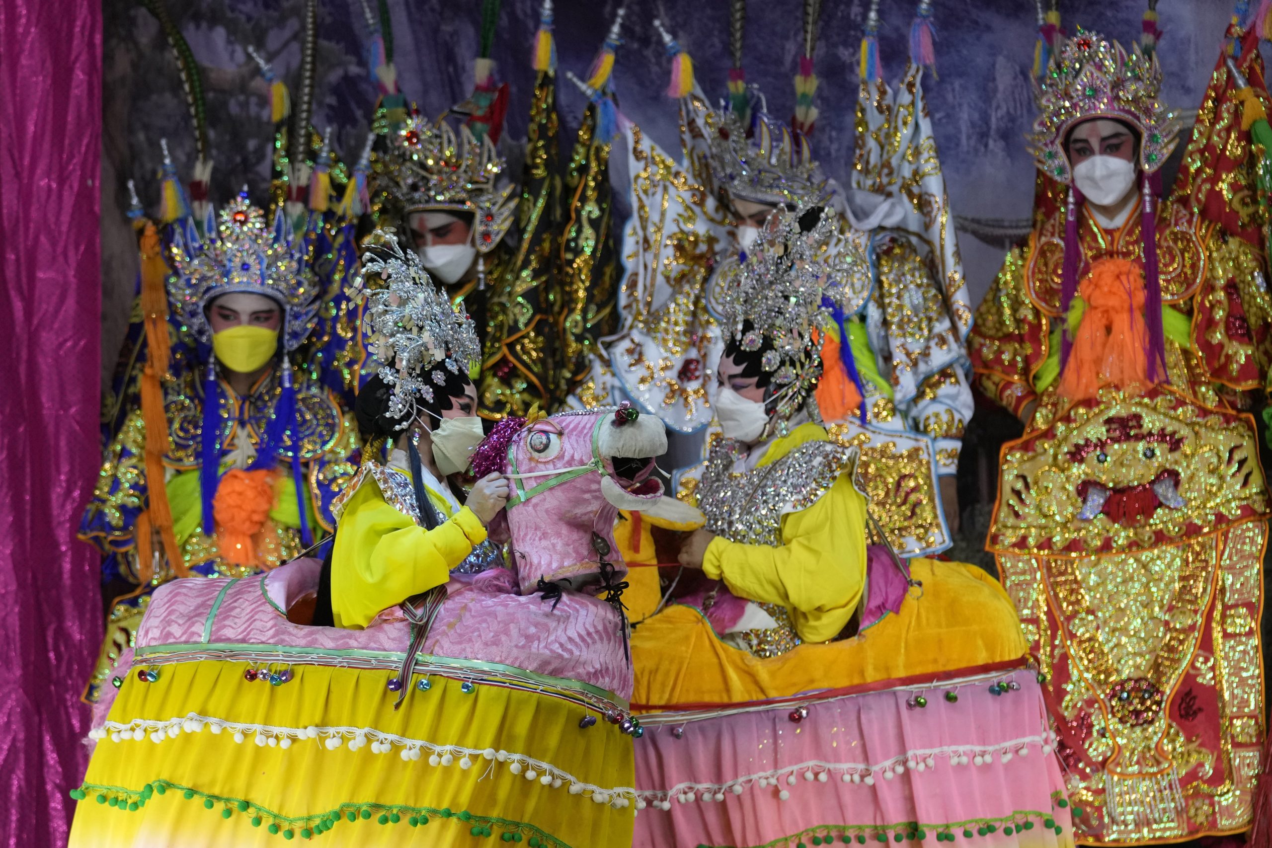 研究:病毒“神秘两个月循环” 全球确诊大降仍不可松懈