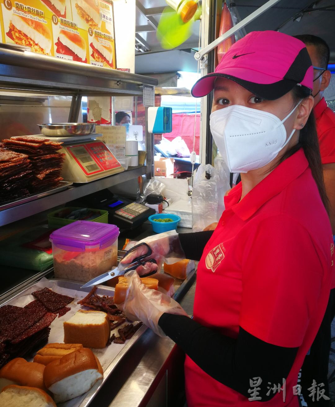 社区动态/甘文阁“拜四街”市集 人气回勇