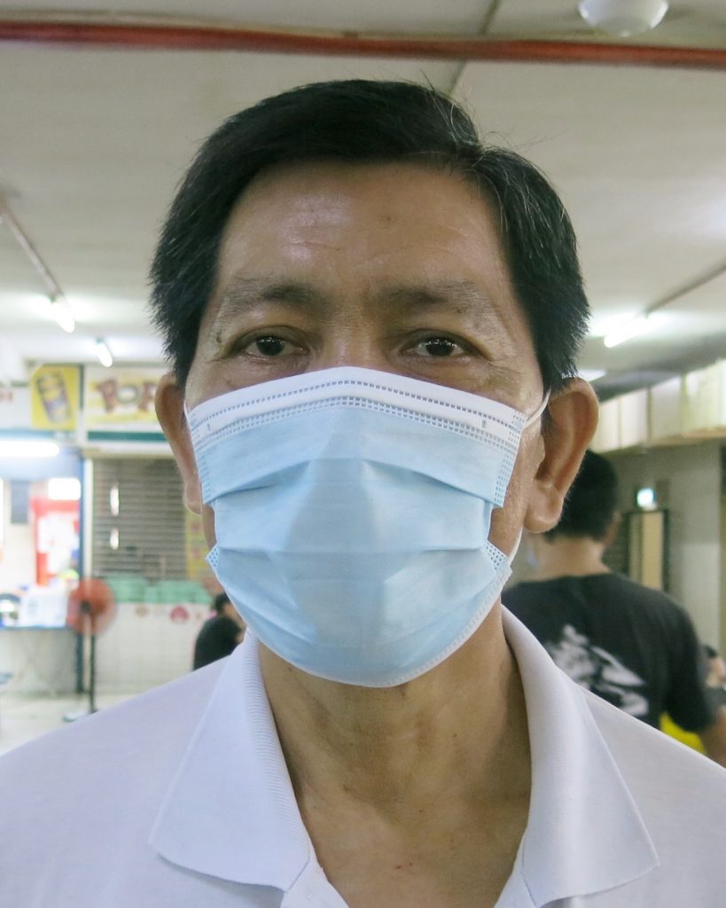 社区动态/贩商大厦巴刹重开 摊档及顾客皆少