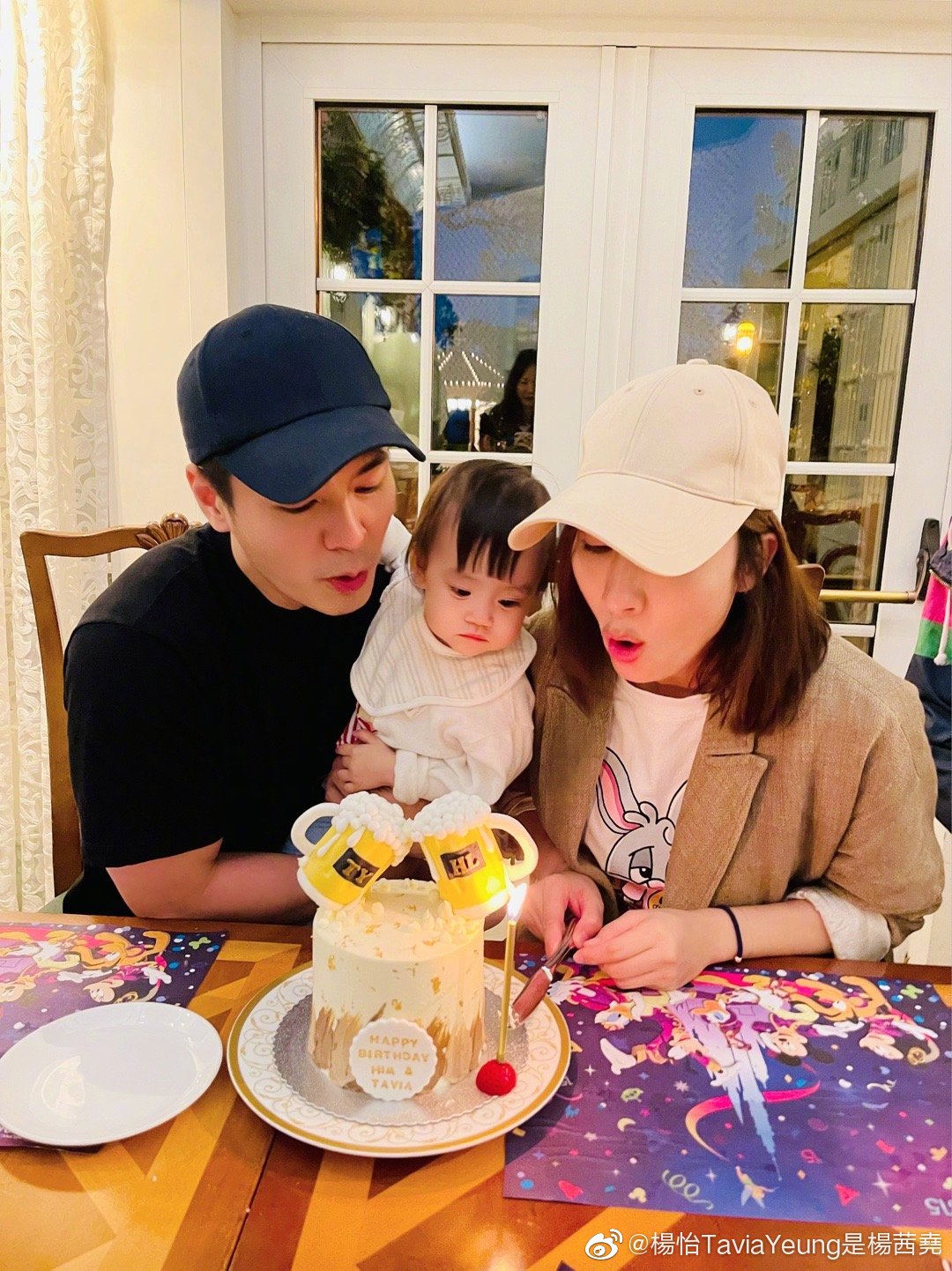 结婚5年相识10年 罗子溢半裸背杨茜尧放闪