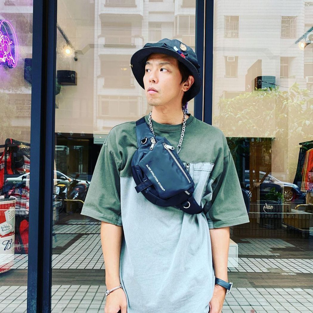 老公遭曝外遇辣模‧小鬼妹妹限动发声