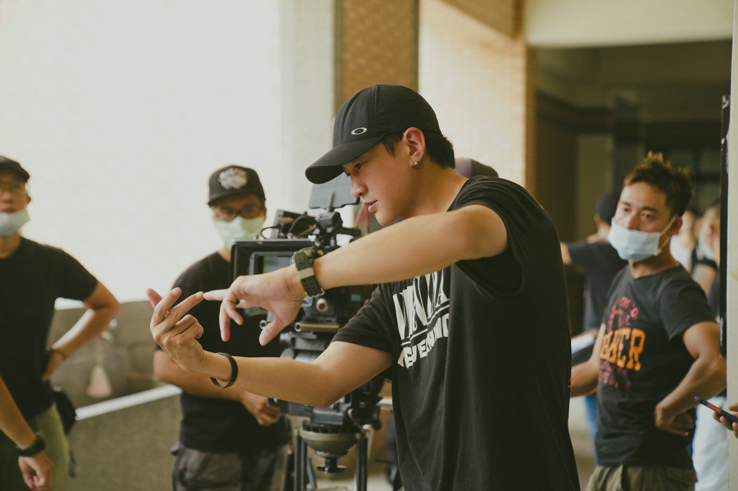 老婆要求走后门追剧 何润东当导演有坏习惯