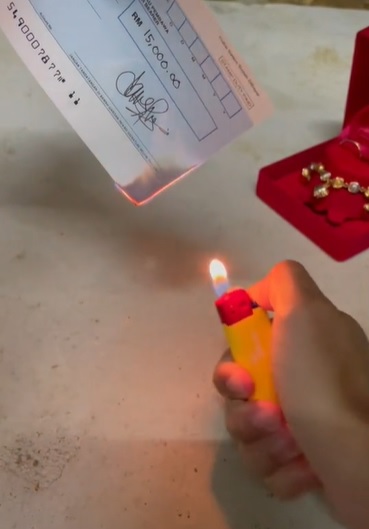 视频 | 没有老婆的度蜜月·男子只身浮罗交怡