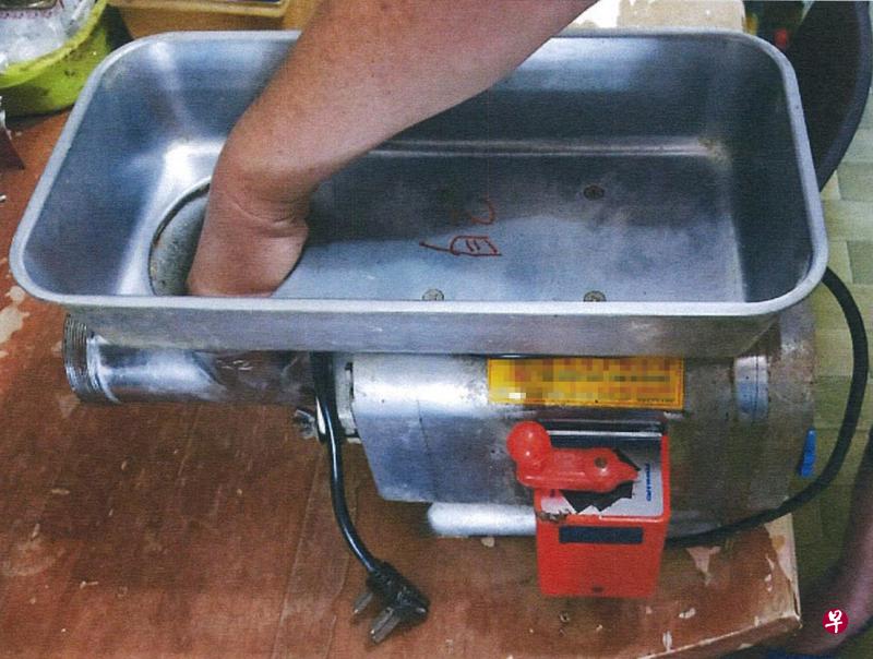 让女佣使用坏损机器而断四指 狮城面摊老板被判监罚款