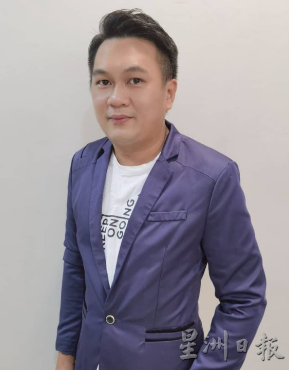 进入结婚旺季 婚摄生意“久旱逢甘霖”