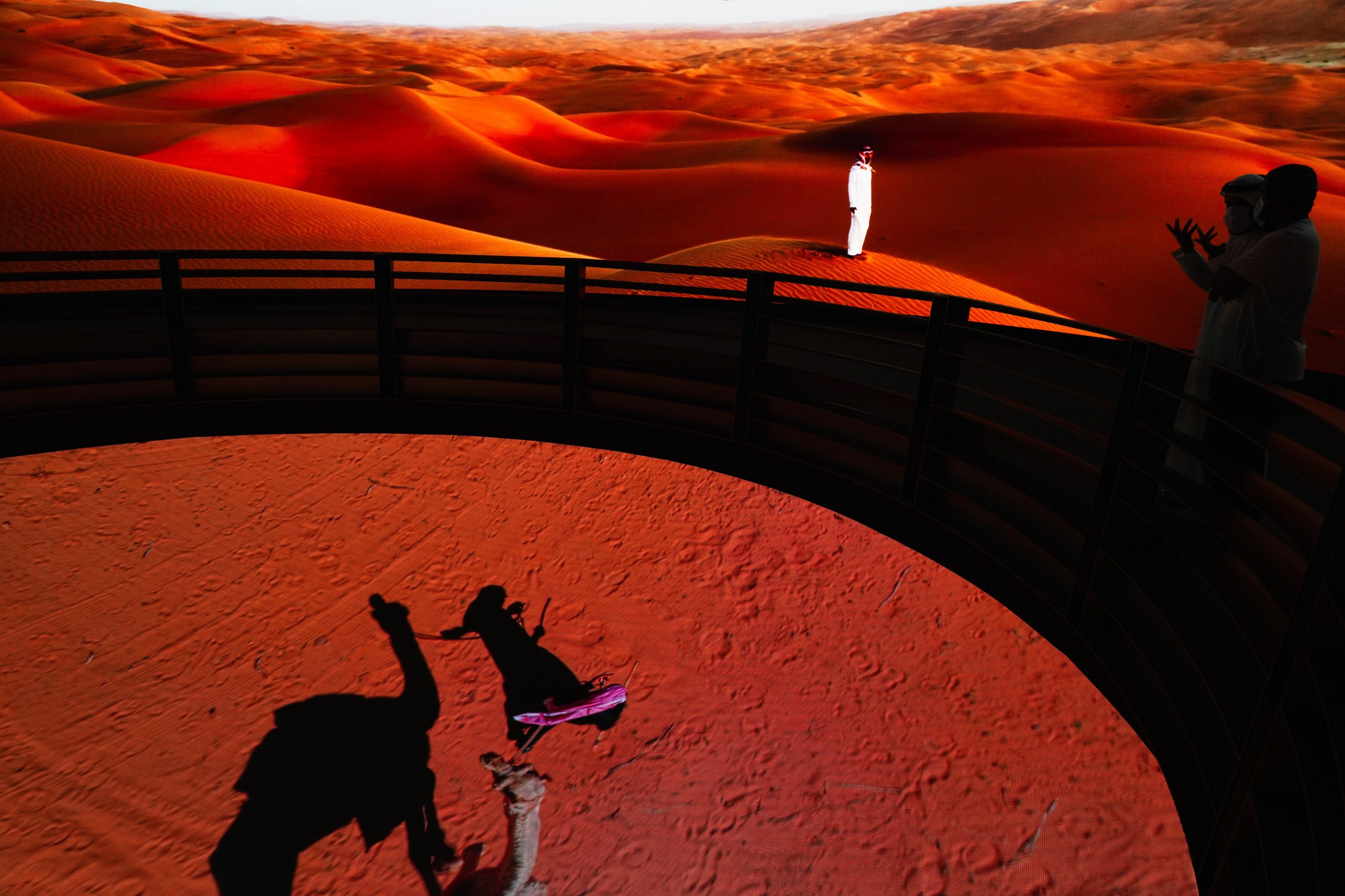 迟来的迪拜世博盛会 疫情之下精彩依旧