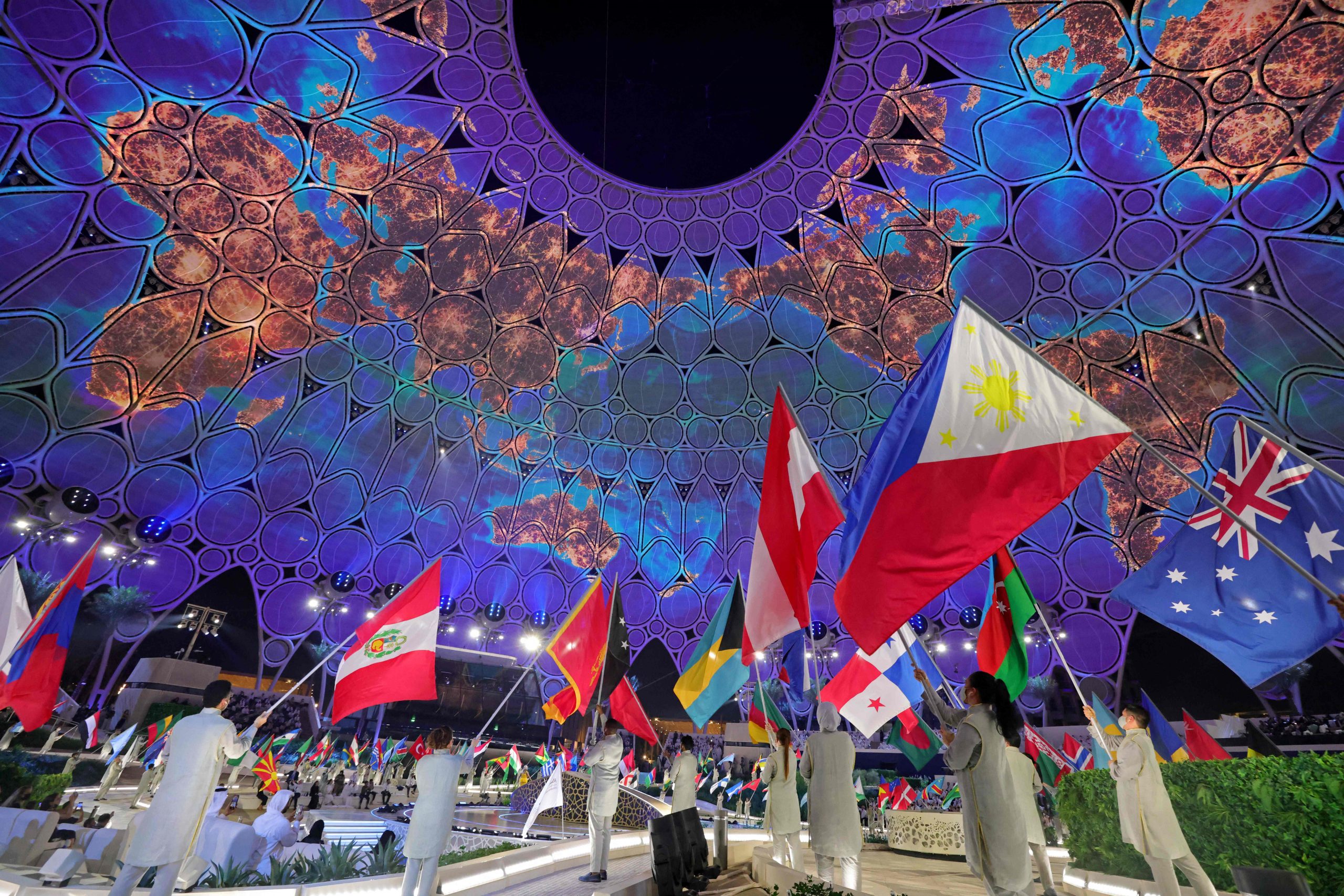 迟来的迪拜世博盛会 疫情之下精彩依旧