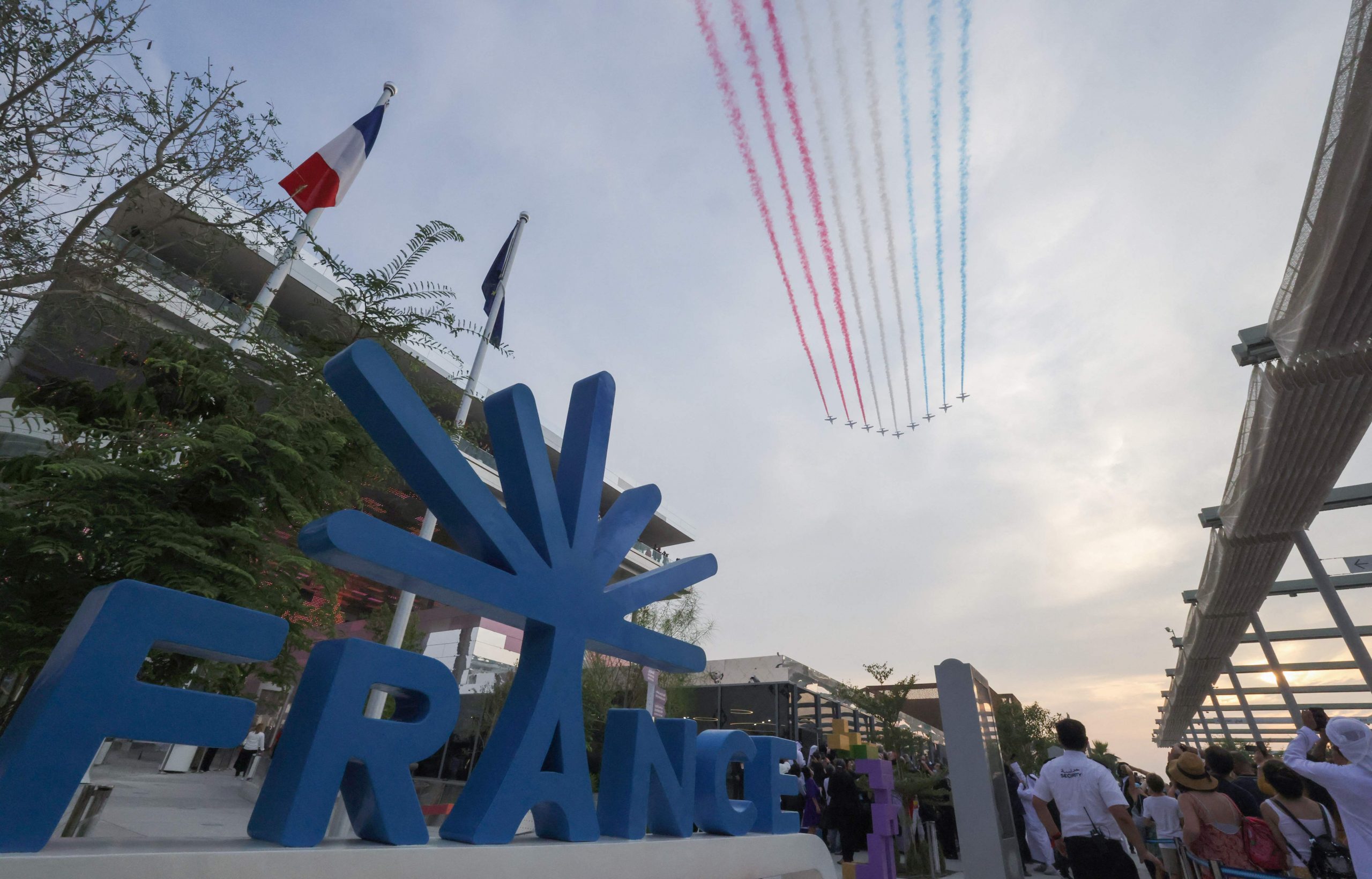 迟来的迪拜世博盛会 疫情之下精彩依旧