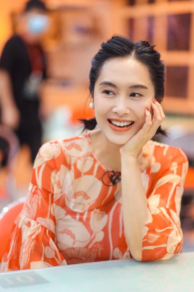 选“港普F4”之最 蔡少芬被爆是大富婆