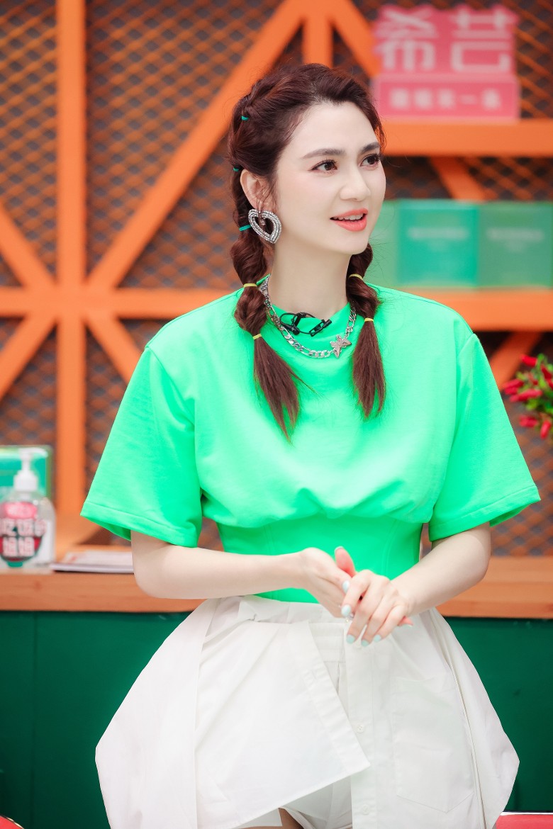 选“港普F4”之最 蔡少芬被爆是大富婆