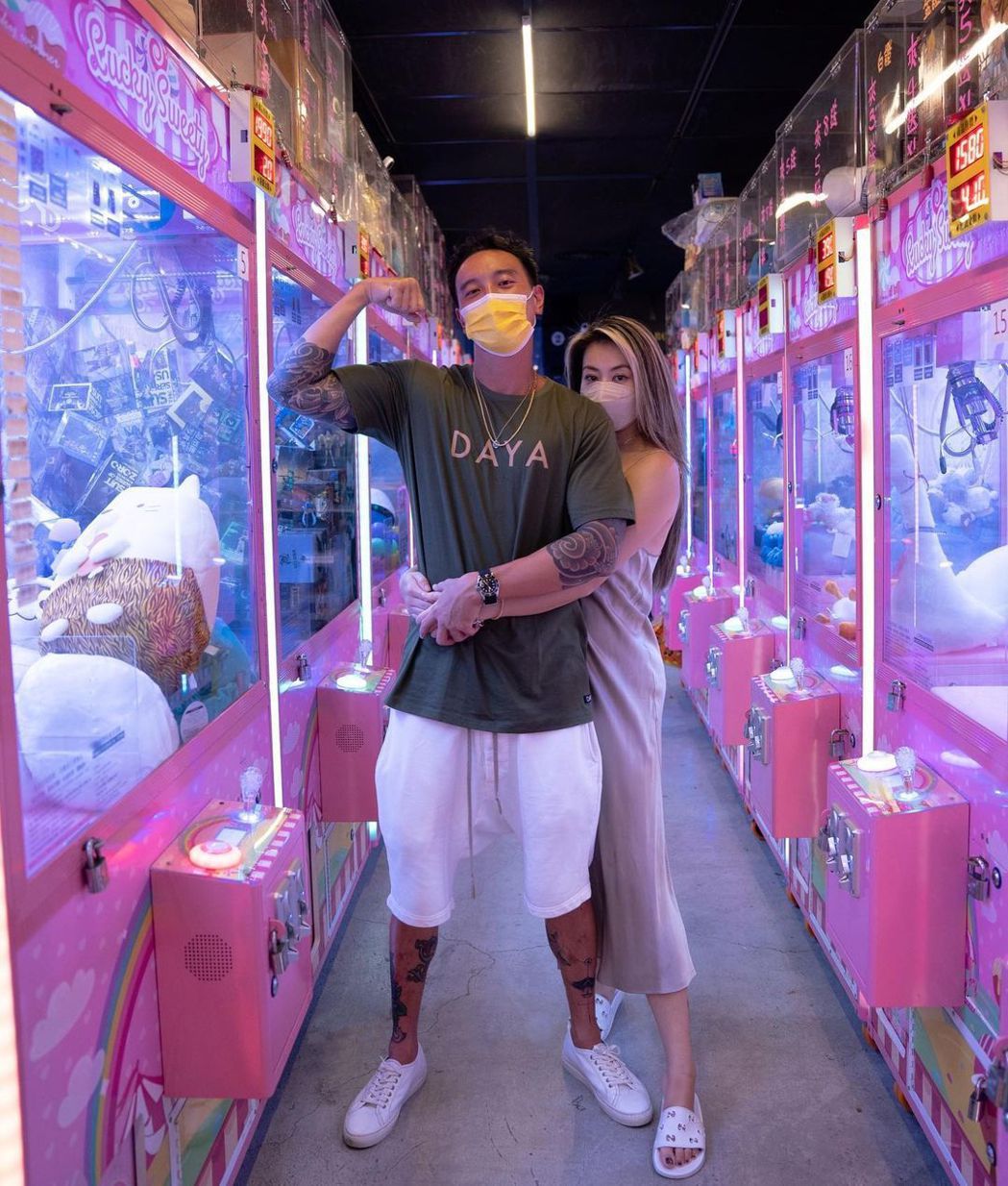 遭检举非法聘外佣 王阳明中指回呛