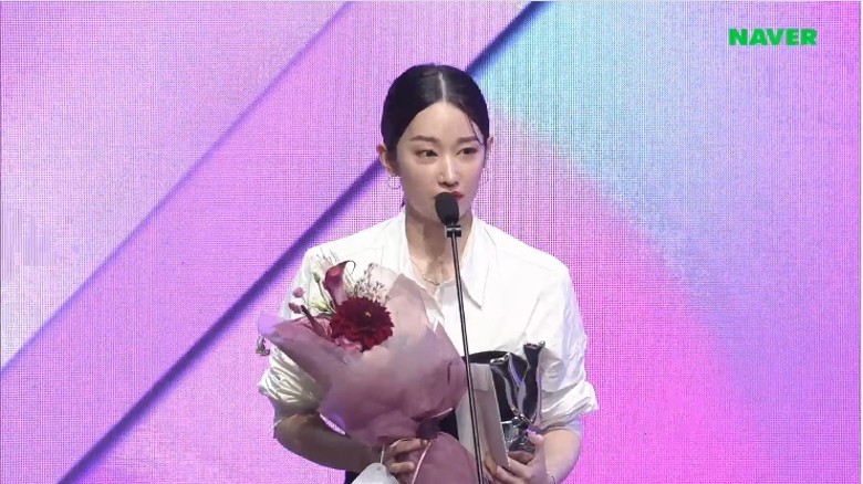 釜日电影奖|刘亚仁零台词《收尸人》7度封帝