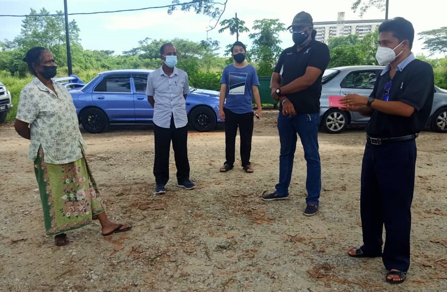 长者没智能手机扫描MySj 指出示疫苗卡也被拒堂食