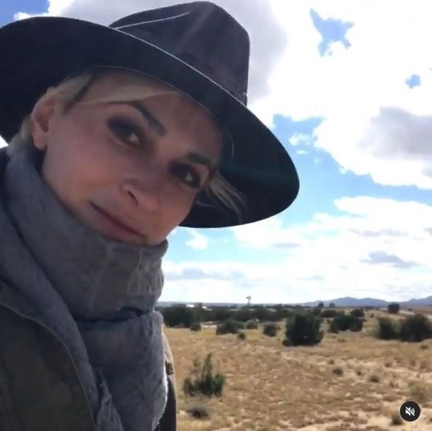 阿历宝云道具枪走火　女摄影指导中弹丧生