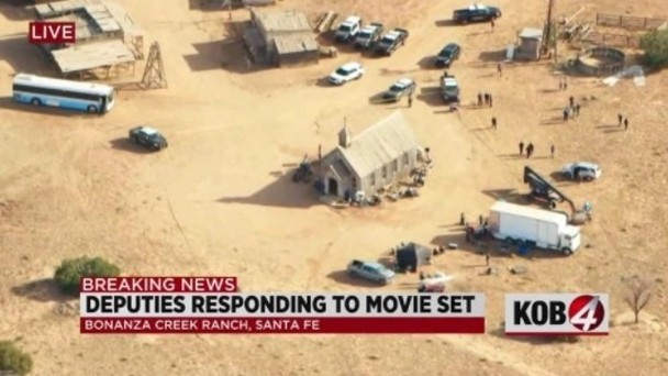 阿历宝云道具枪走火　女摄影指导中弹丧生