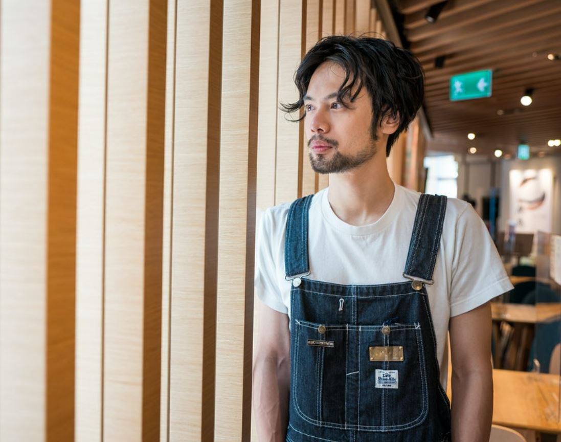 陈健朗疫境拍《手卷烟》‧曝与林家栋磨合有刺激