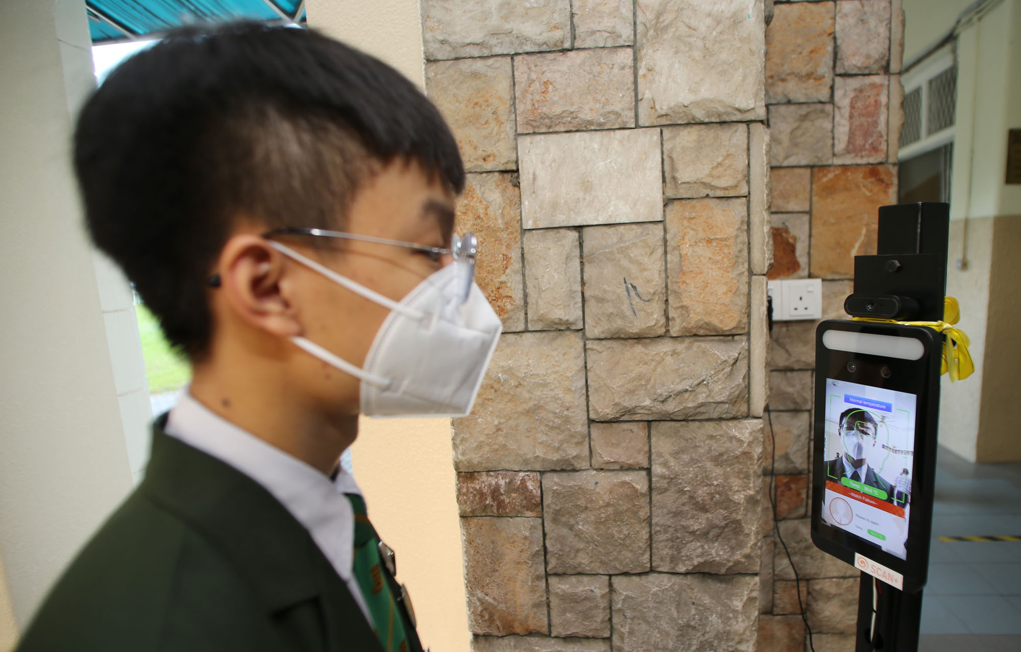 霹57中学中六生 252特殊教育学校 今重返学校上课