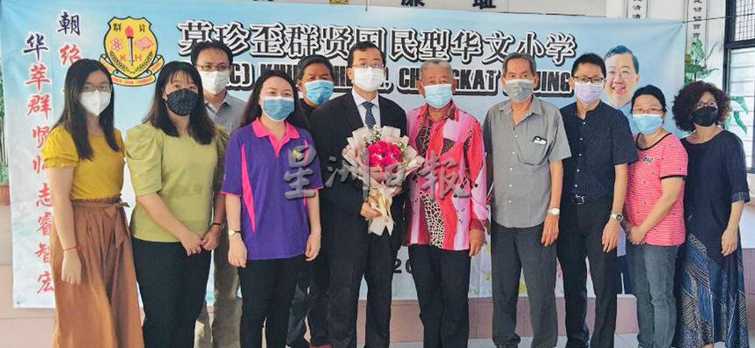 霹/林朝华:看到学生成才是教师最大骄傲