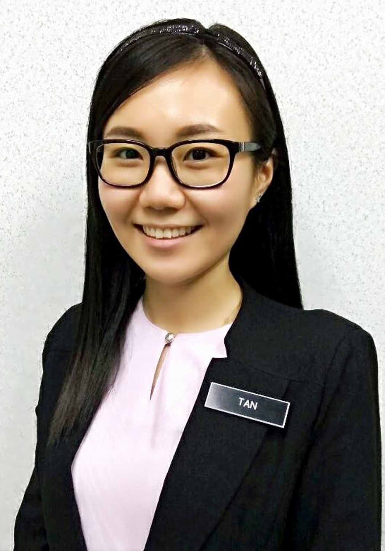 霹／第四版头／学子／曼绒华小最新调动 显行政人员年轻化趋势