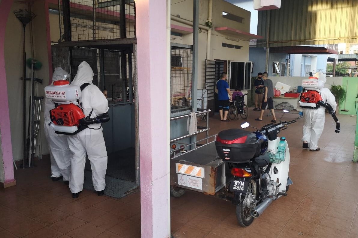 霹／第四版／木威国州议员成立“火箭消毒队”