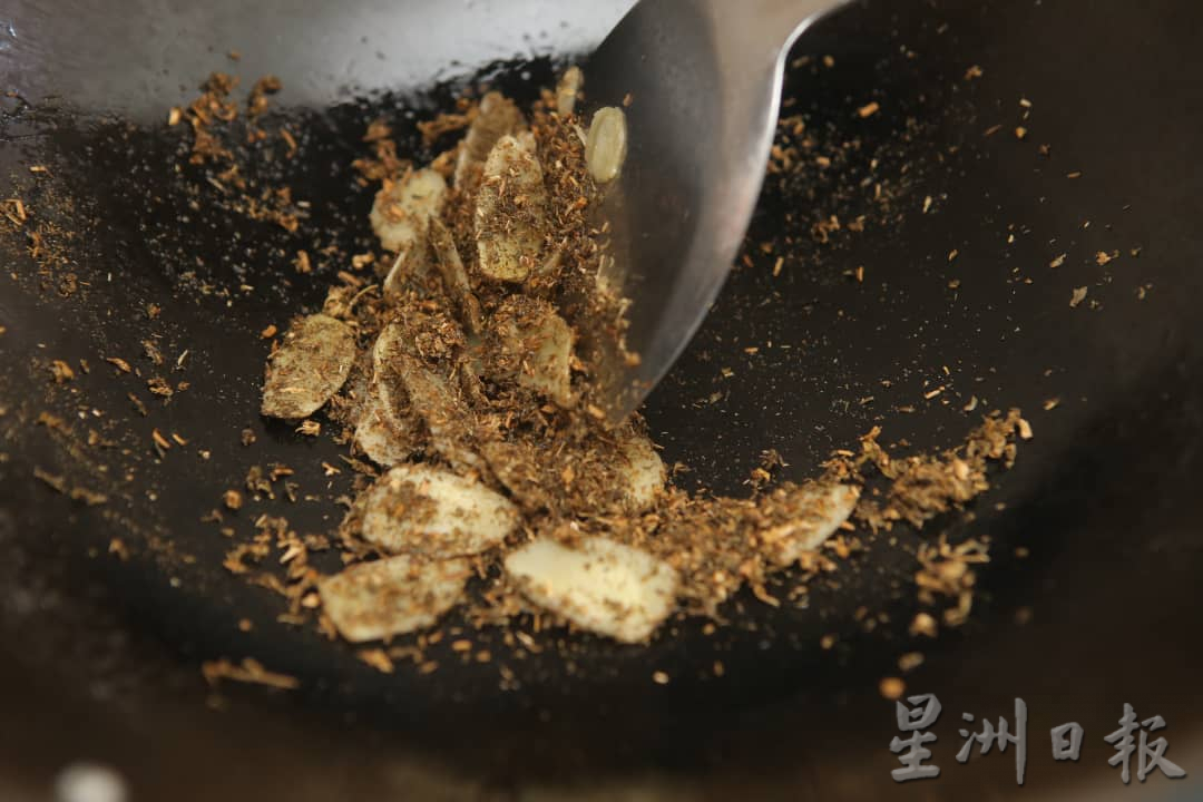 霹:10月30日见报/封底主文/【古早好味】砂拉越华人家乡味