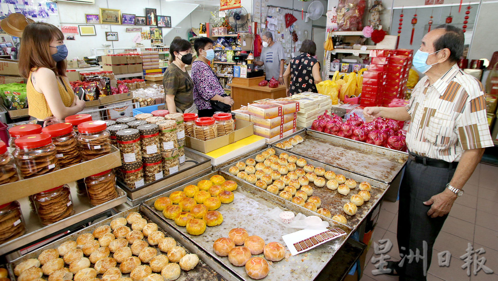 霹:22日见报/封底主文/银发飘飘/黄连冰