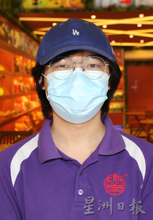 霹:封面主文/二奶巷商家整装待发 迎接游客到来